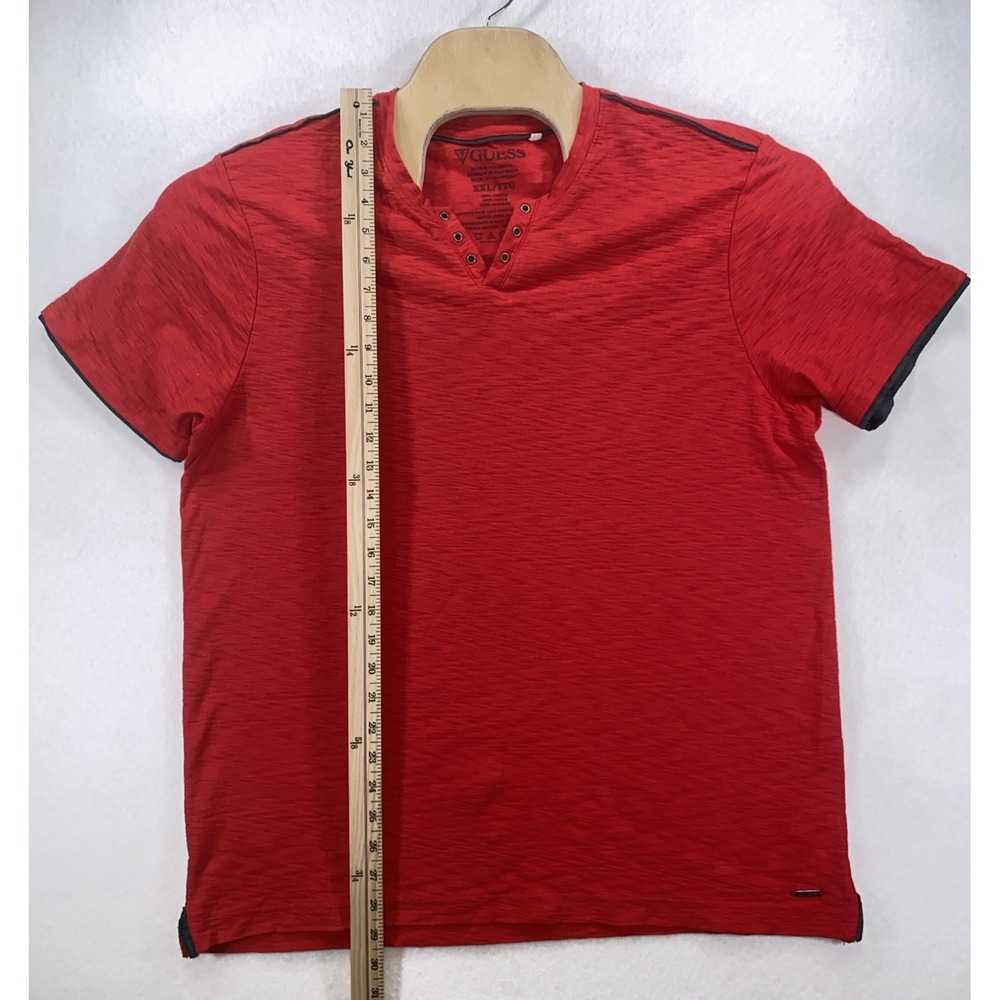 GUESS Men's Red Short Sleeve Button Henley T-Shirt - Size XXL C14 - Picture 5 of 6